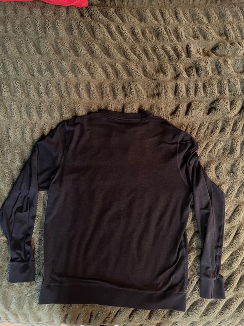 Vuori Black Long-Sleeve Crewneck Sweatshirt - Picture 2 of 4